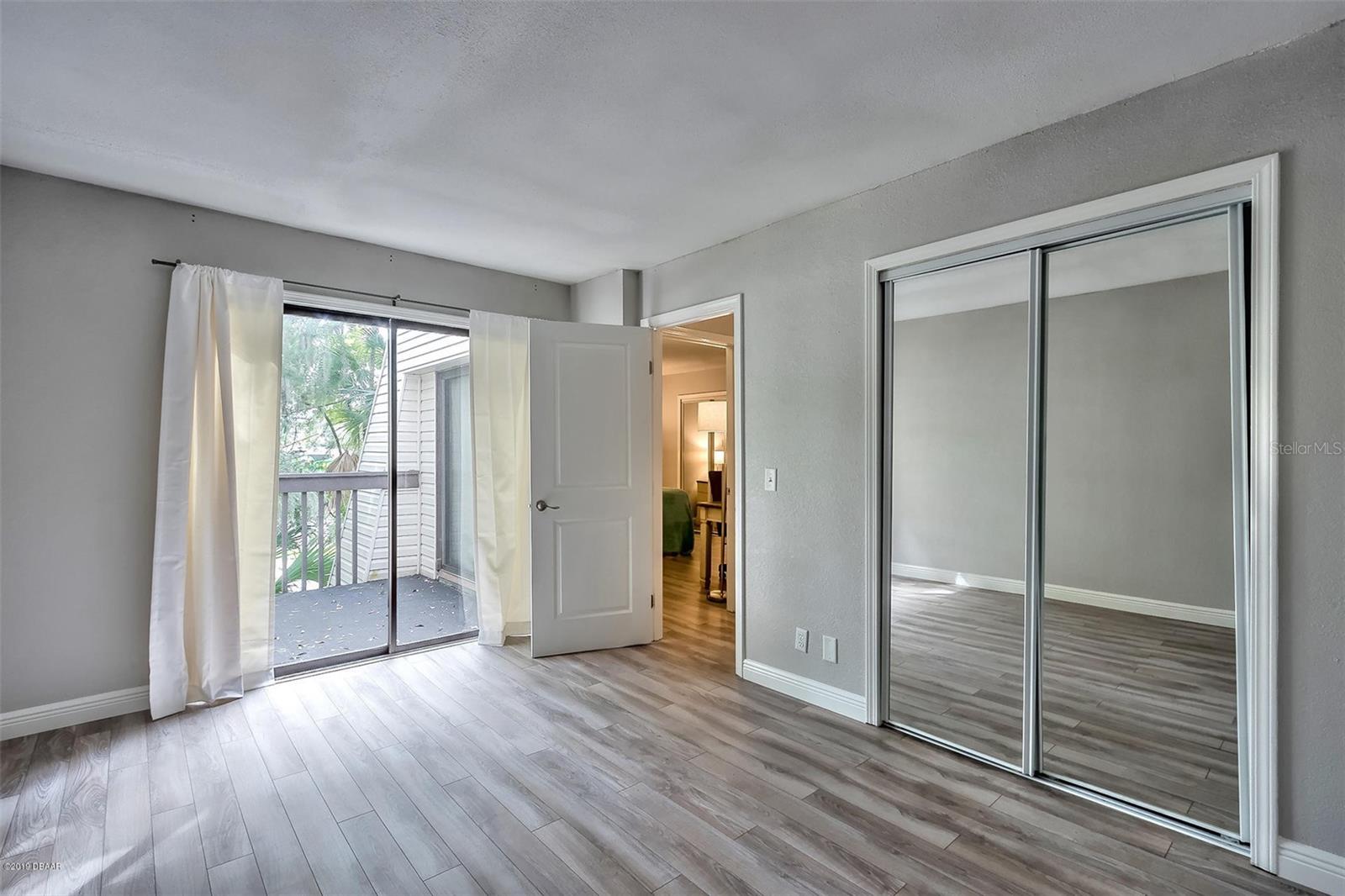 SOUTH OAK TWNHS - Residential