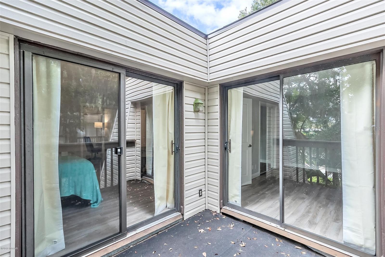 SOUTH OAK TWNHS - Residential