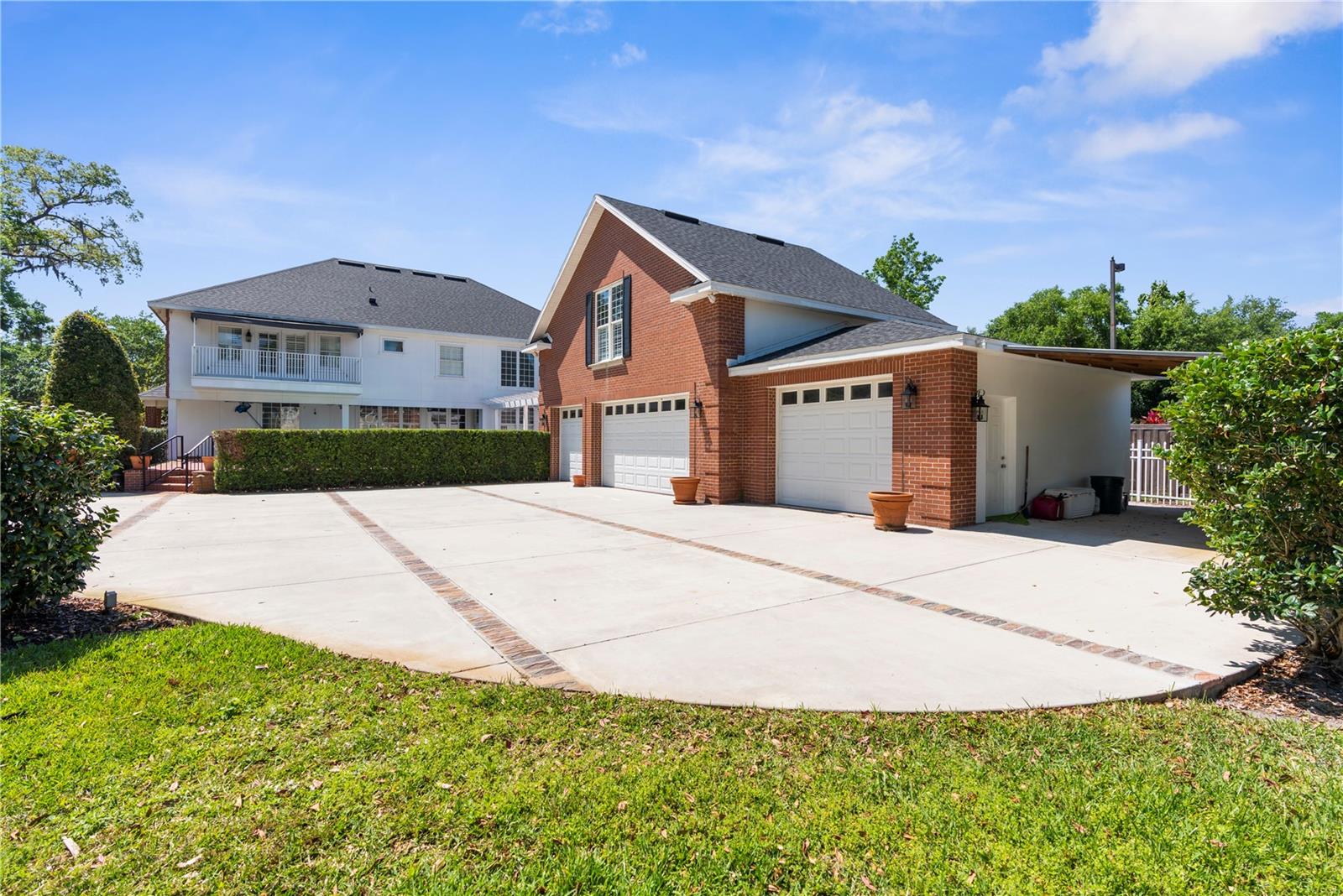 5411 LAZY OAKS LANE