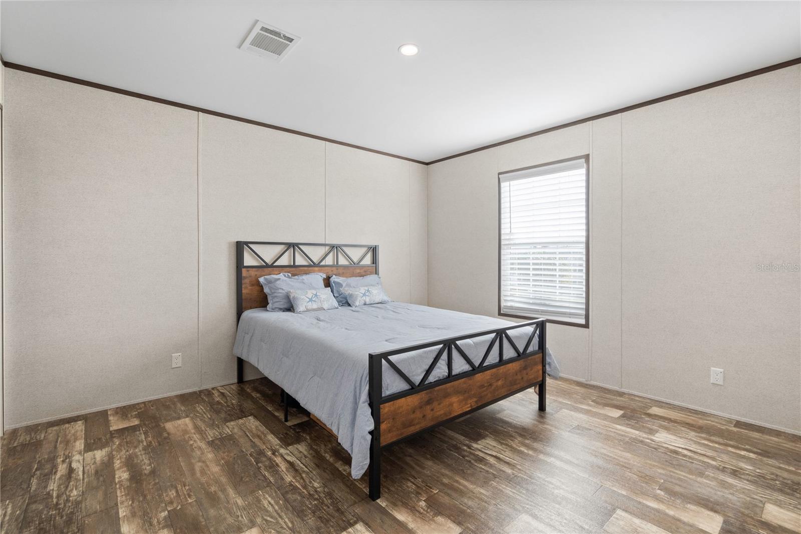 HARBOR COVE - Residential