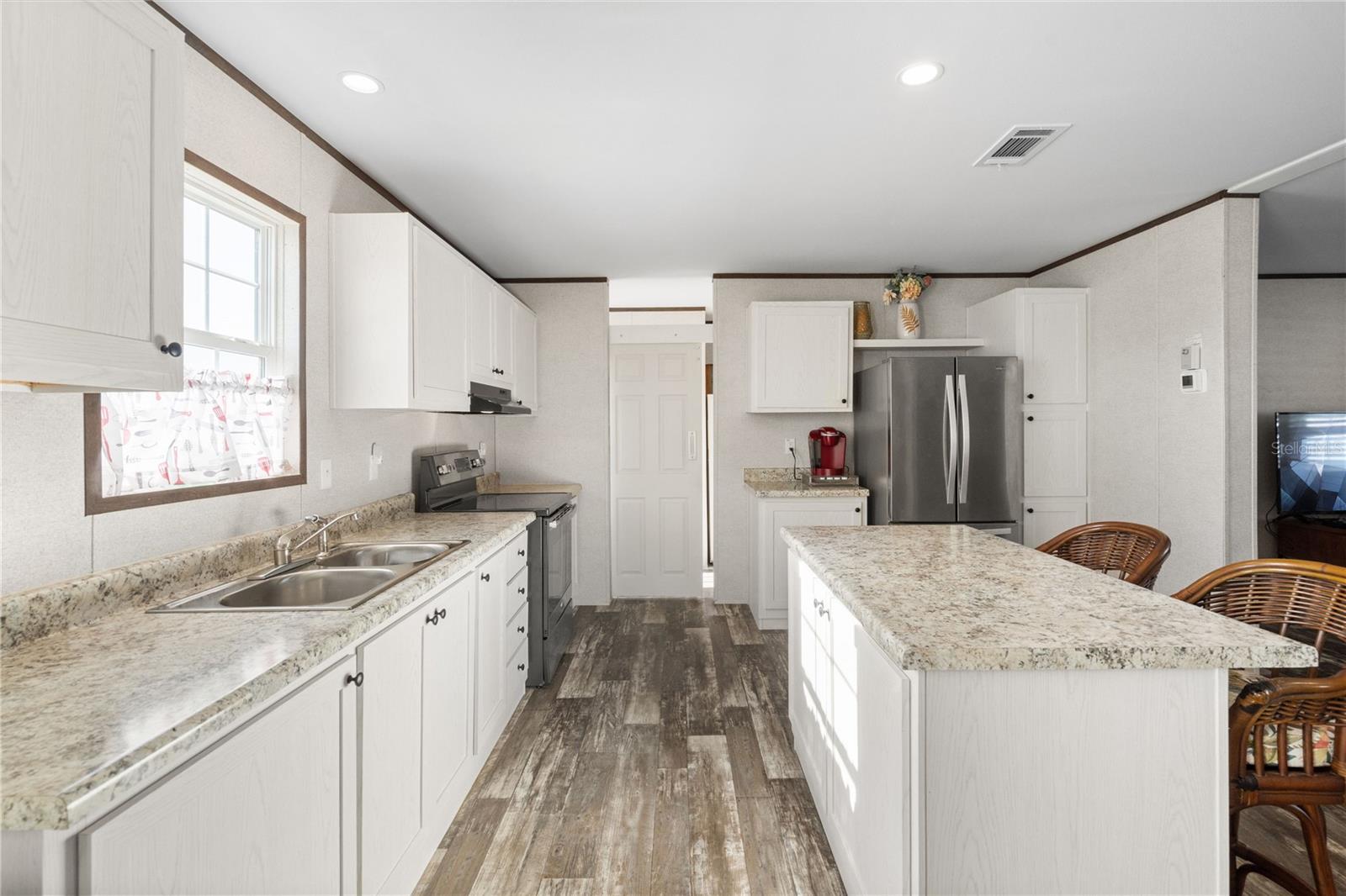 HARBOR COVE - Residential