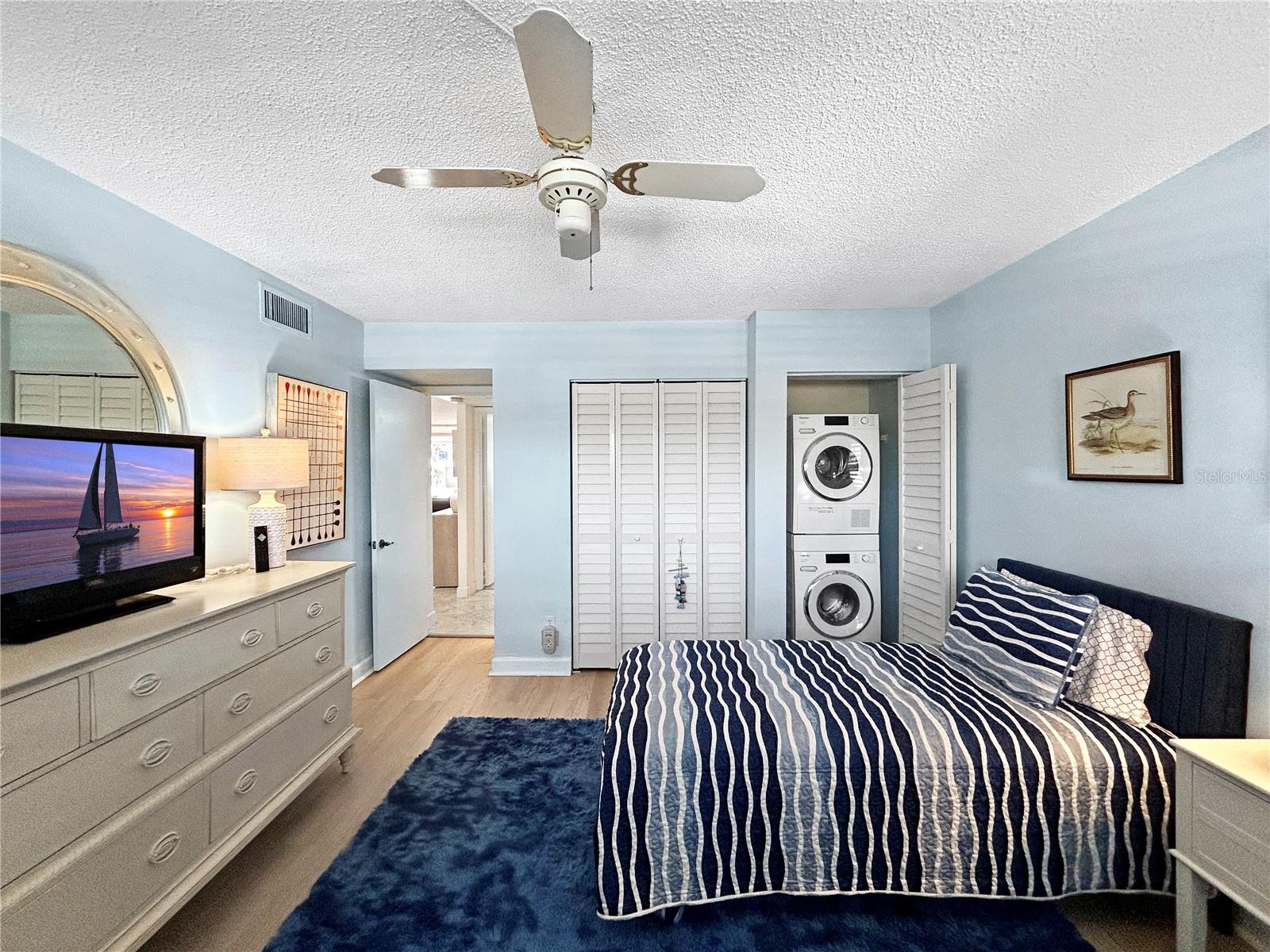 TIFFANY PLAZA - Residential