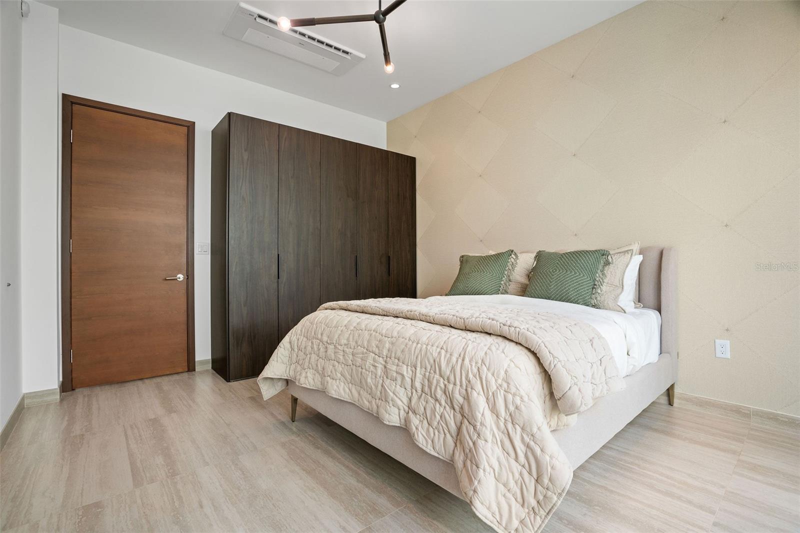 THE ISLES AT DORADO BEACH - Residential Lease