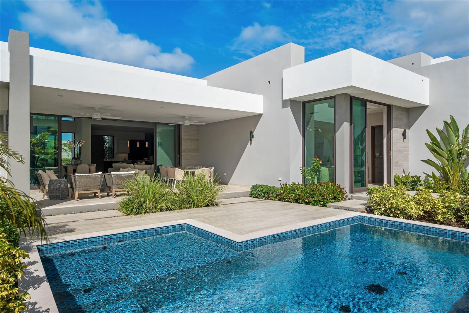 THE ISLES AT DORADO BEACH - Residential Lease