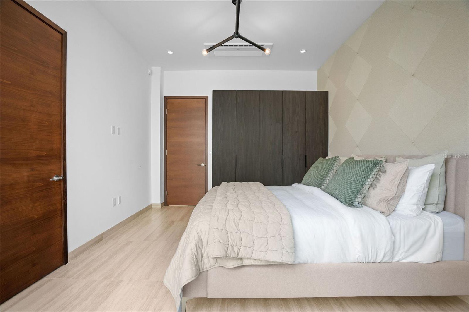 THE ISLES AT DORADO BEACH - Residential Lease