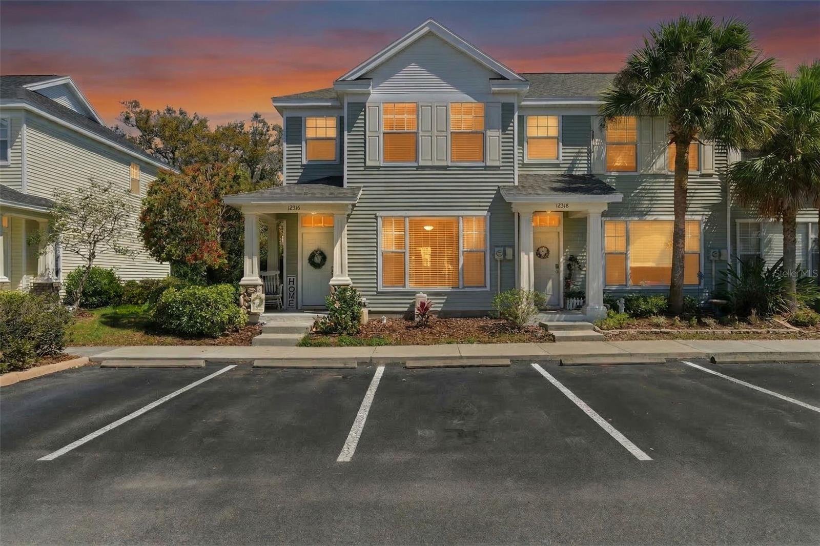 COUNTRY CHASE - Residential