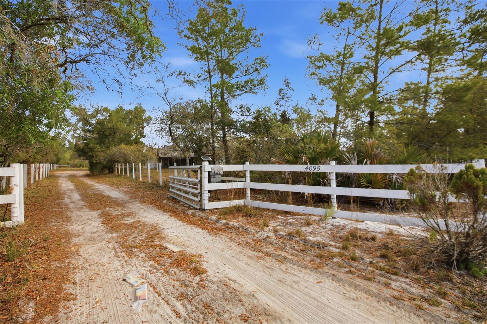 PIONEER WAY UNREC SUB - Residential