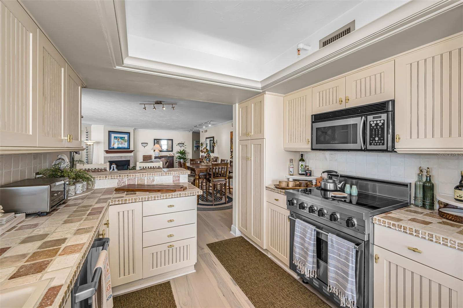 DANS ISLAND ON SAND KEY CONDO - Residential