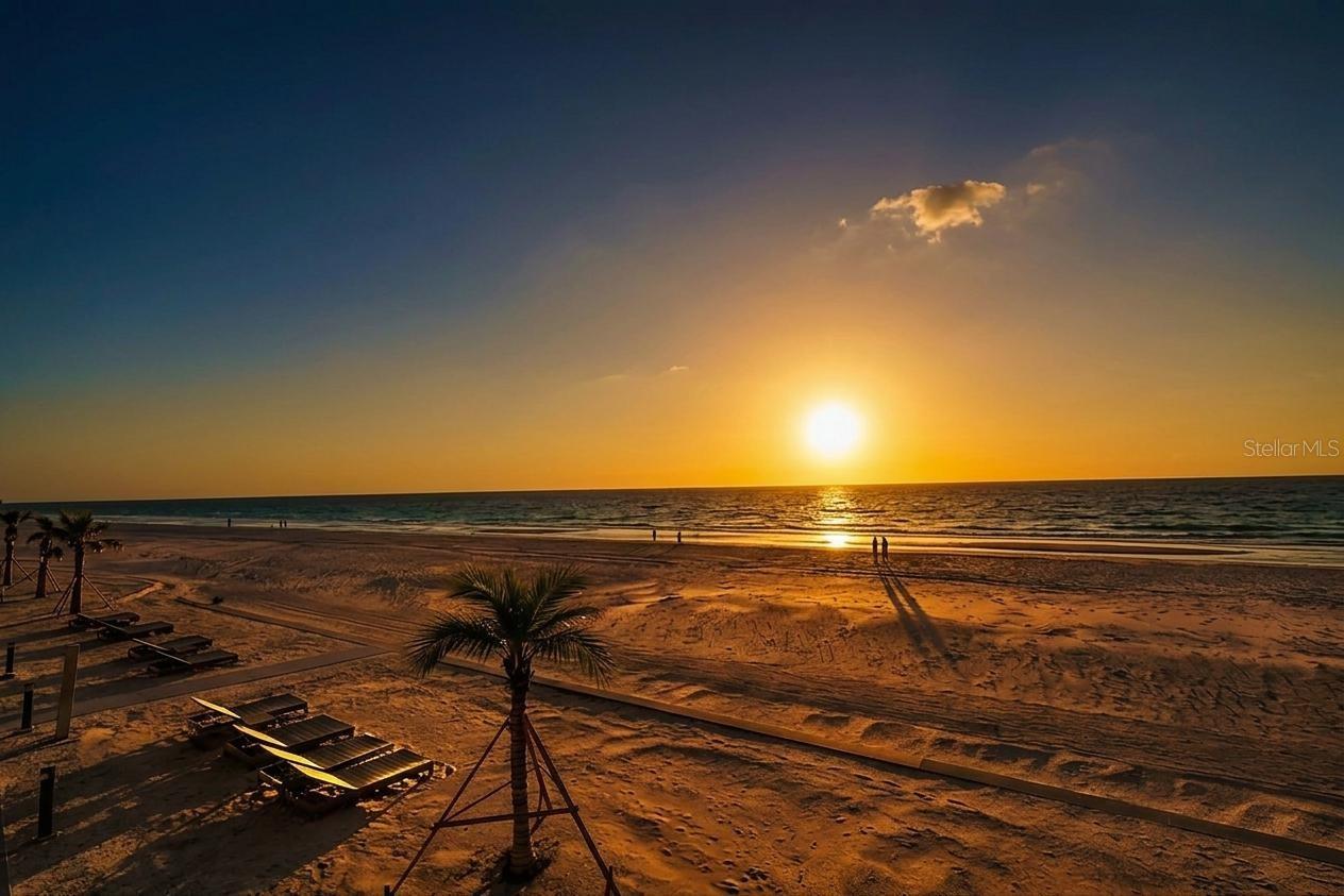 DANS ISLAND ON SAND KEY CONDO - Residential