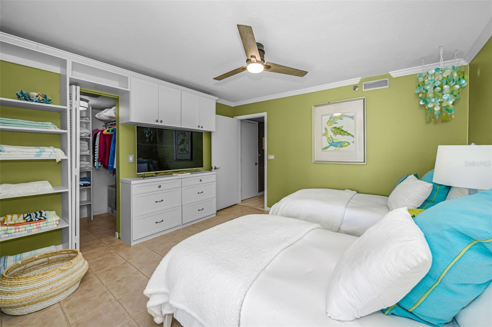 DANS ISLAND ON SAND KEY CONDO - Residential