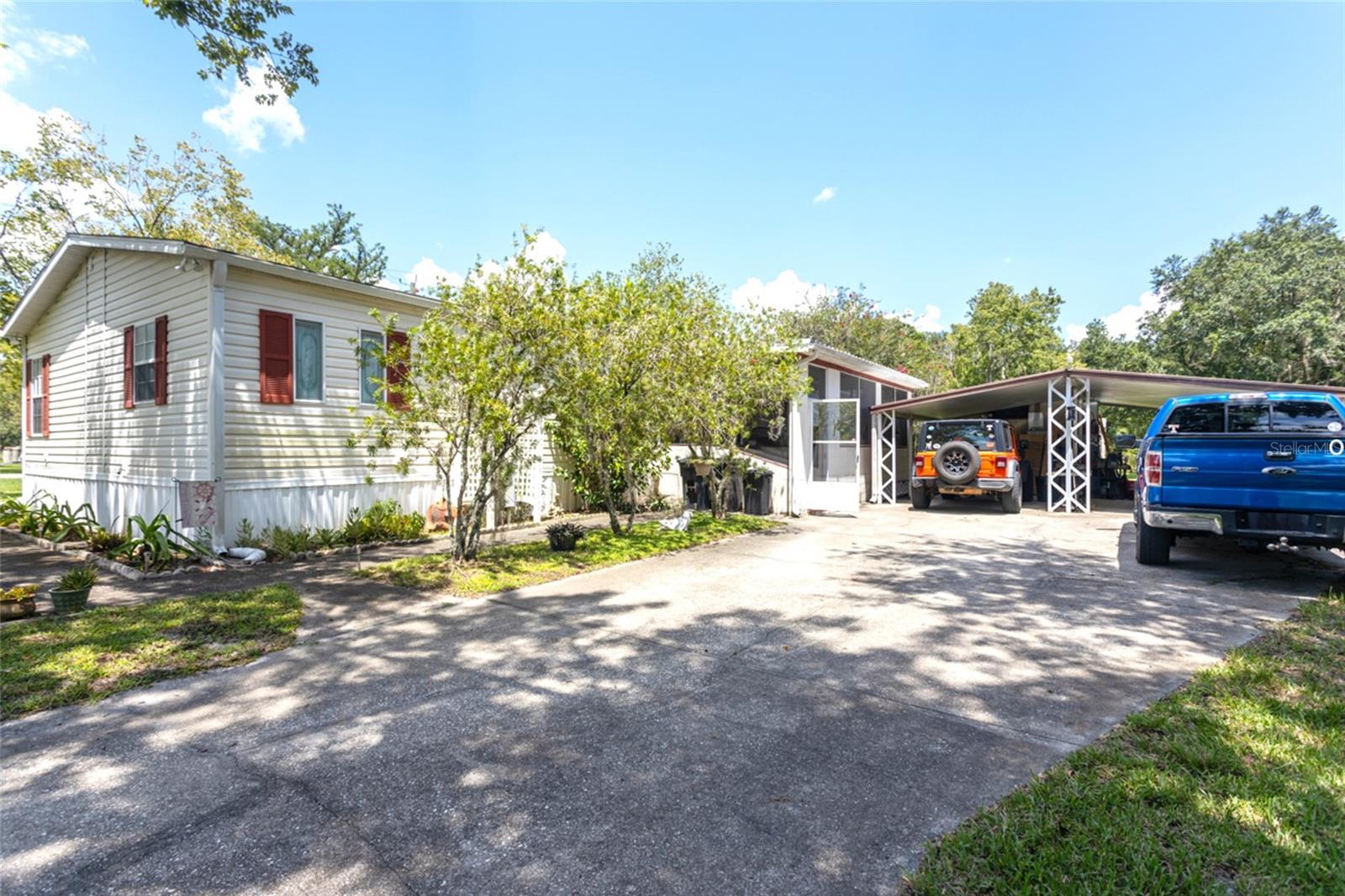 1513 MISTLETOE STREET