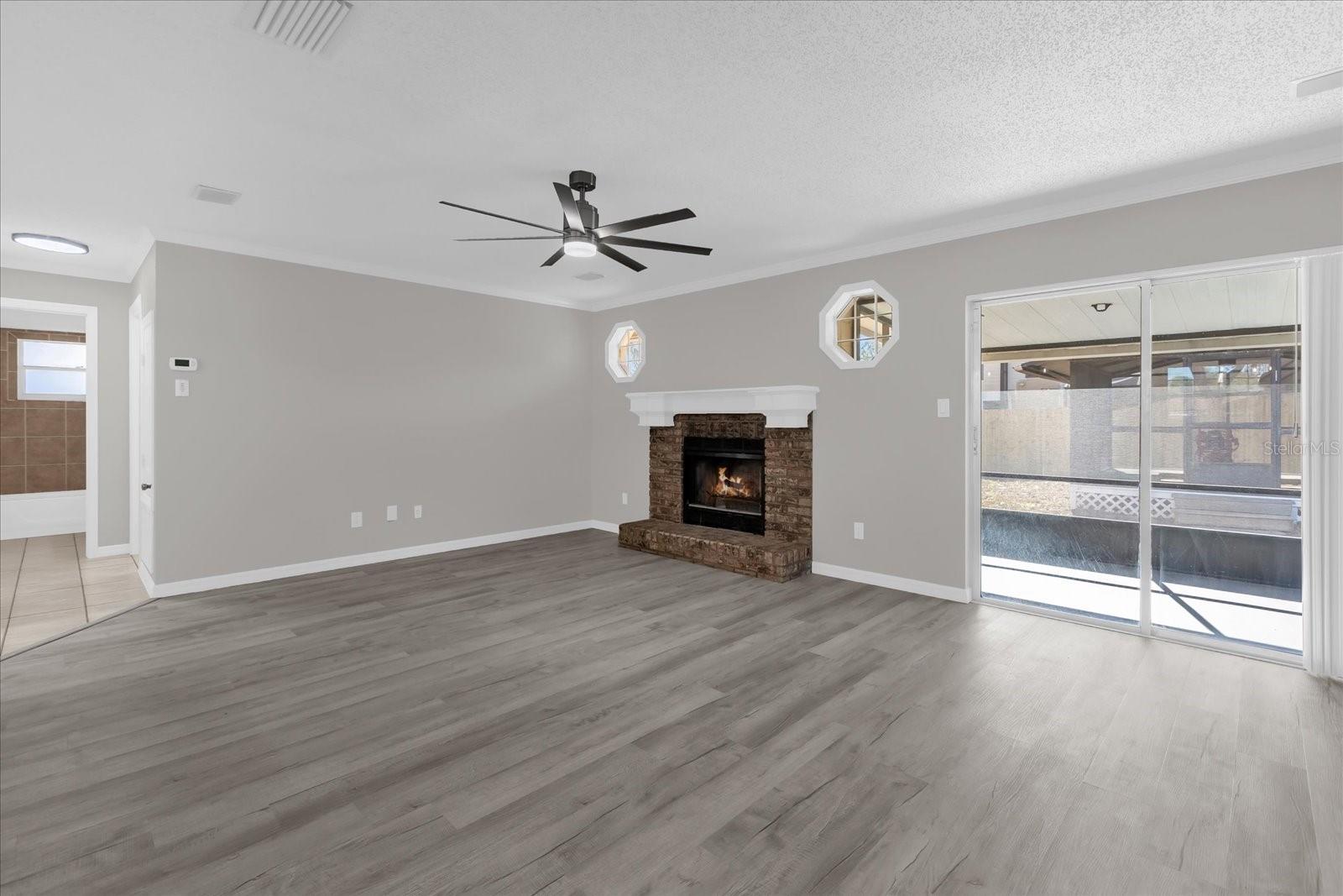 ROLLING OAKS - Residential