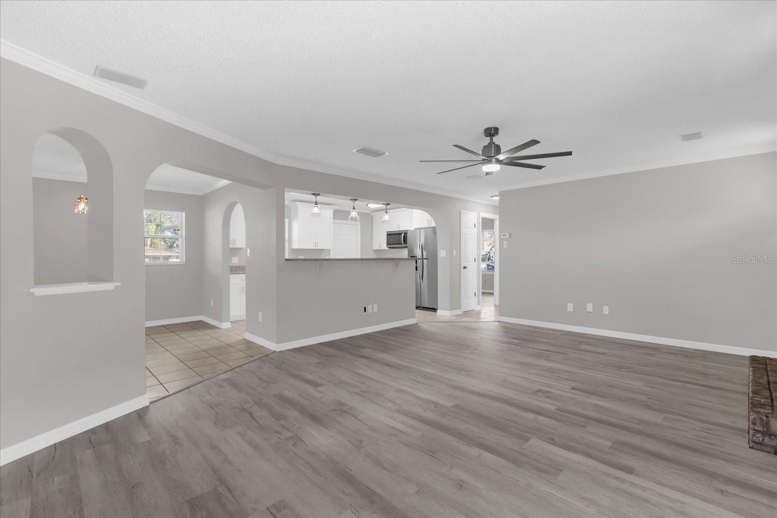 ROLLING OAKS - Residential