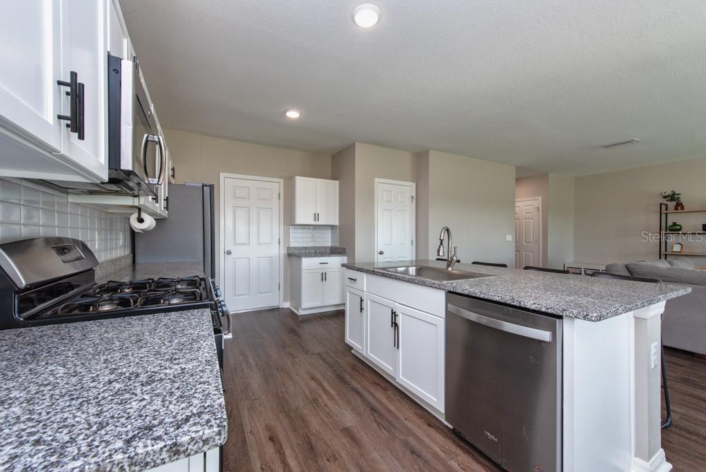 B & D HAWKSTONE PH 1 - Residential