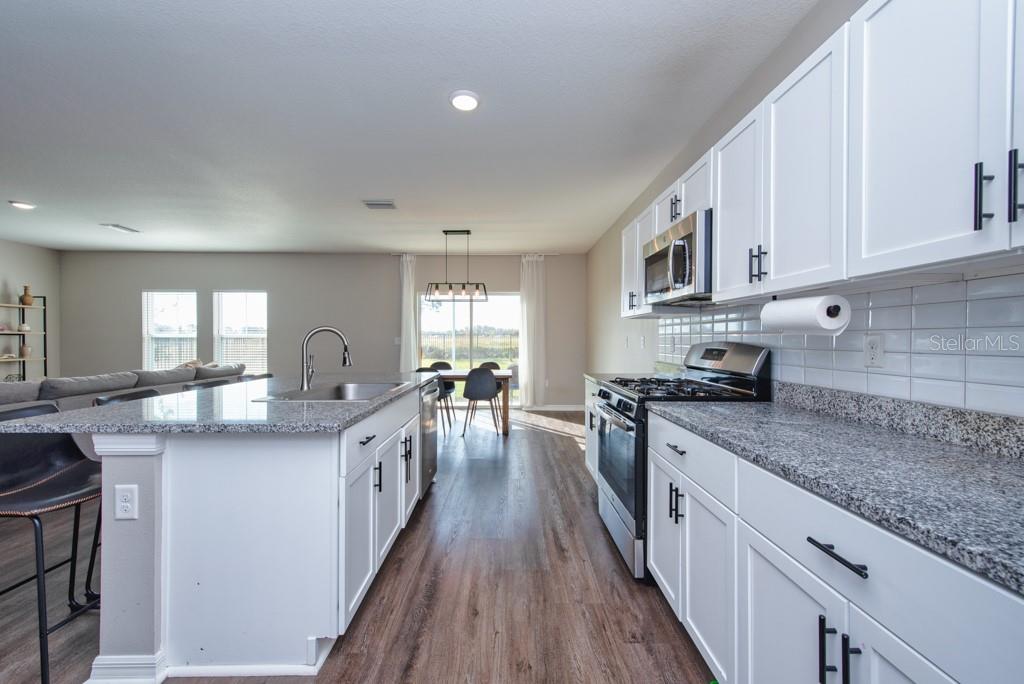 B & D HAWKSTONE PH 1 - Residential