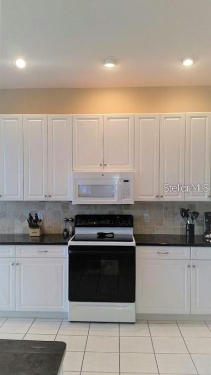 HAMPTON GREEN UNIT II - Residential Lease