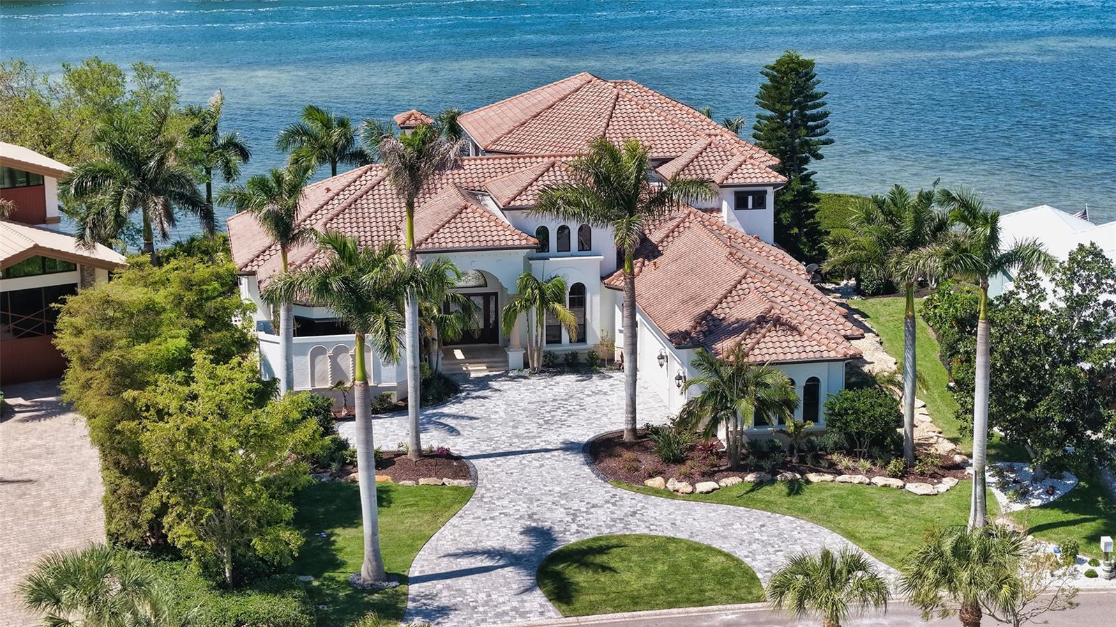 275 LOOKOUT POINT DRIVE