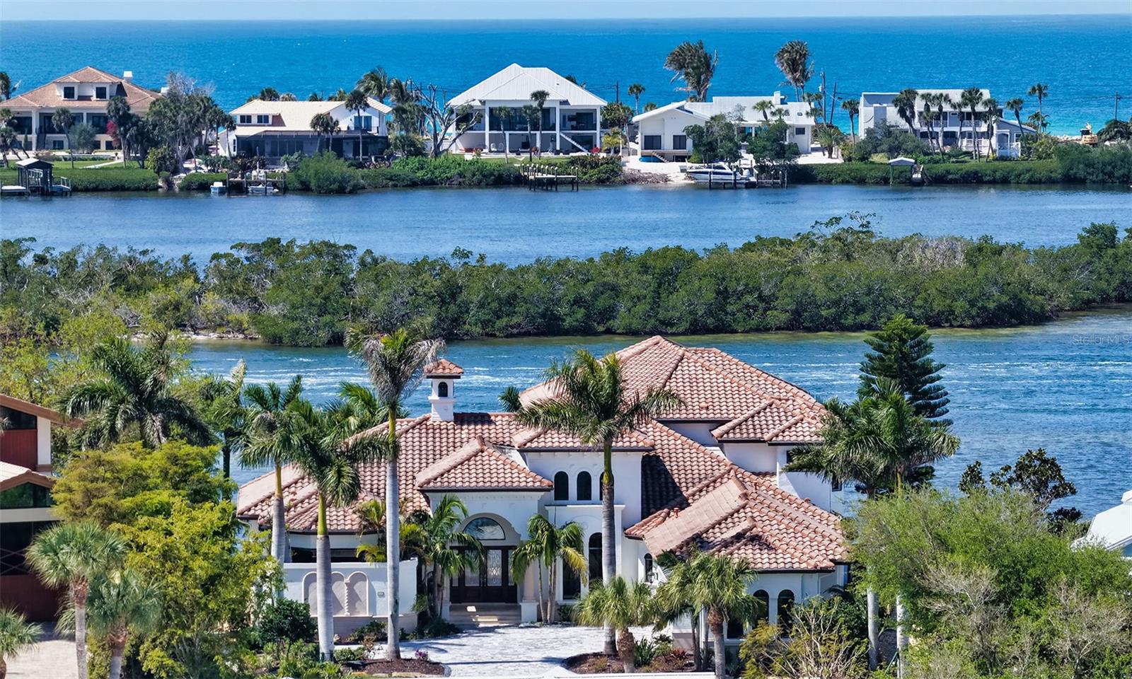 275 LOOKOUT POINT DRIVE