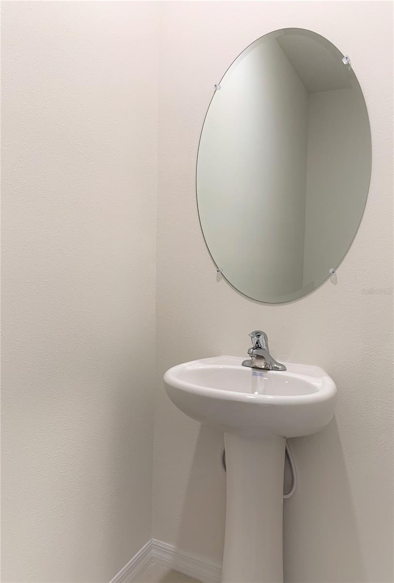 EAGLE PALM PH 3B - Residential Lease