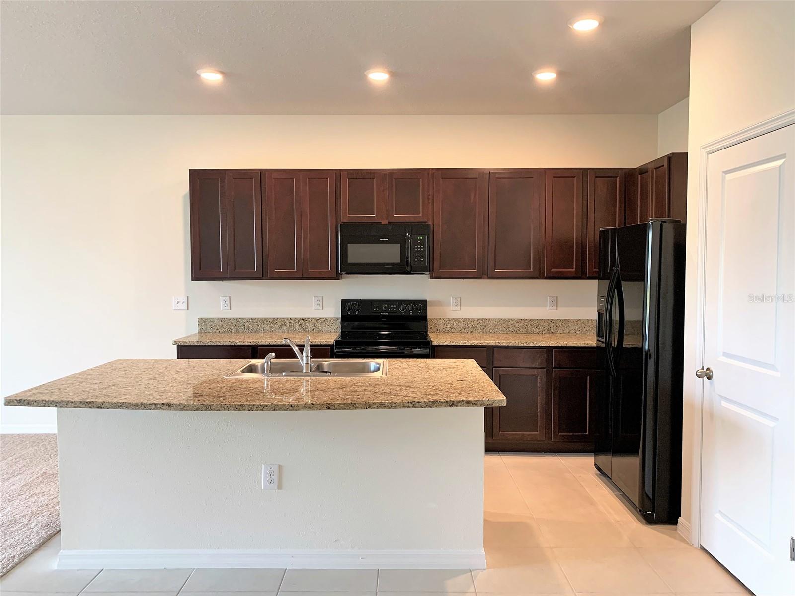 EAGLE PALM PH 3B - Residential Lease