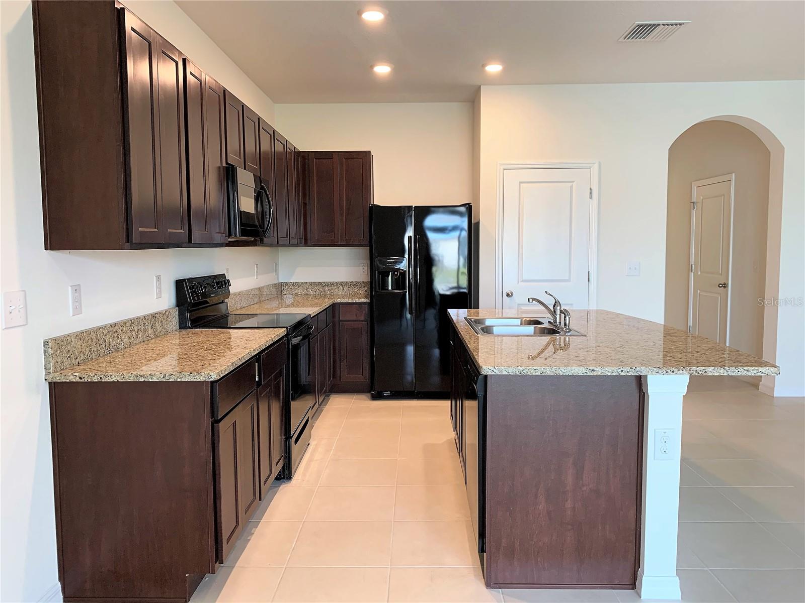 EAGLE PALM PH 3B - Residential Lease