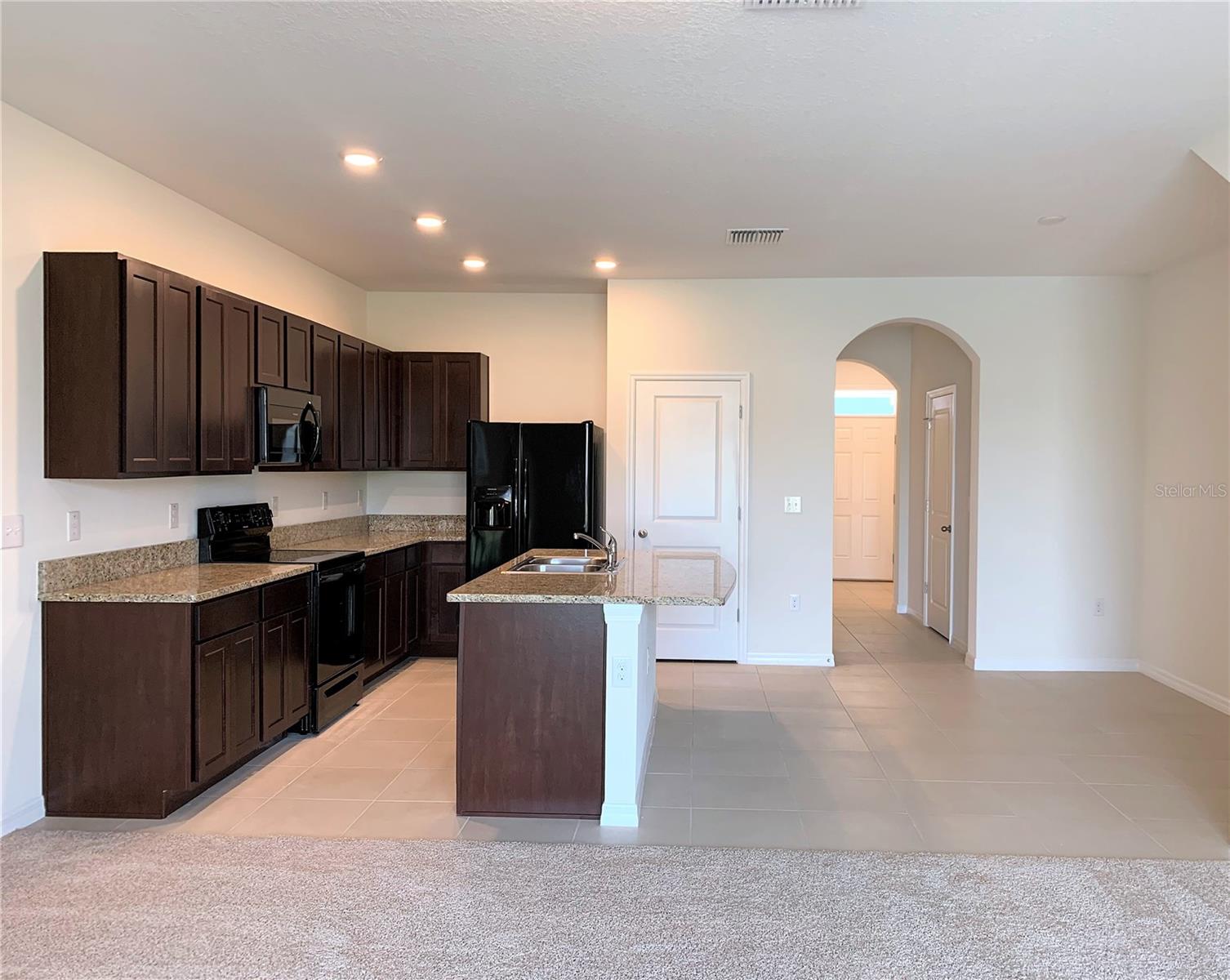 EAGLE PALM PH 3B - Residential Lease