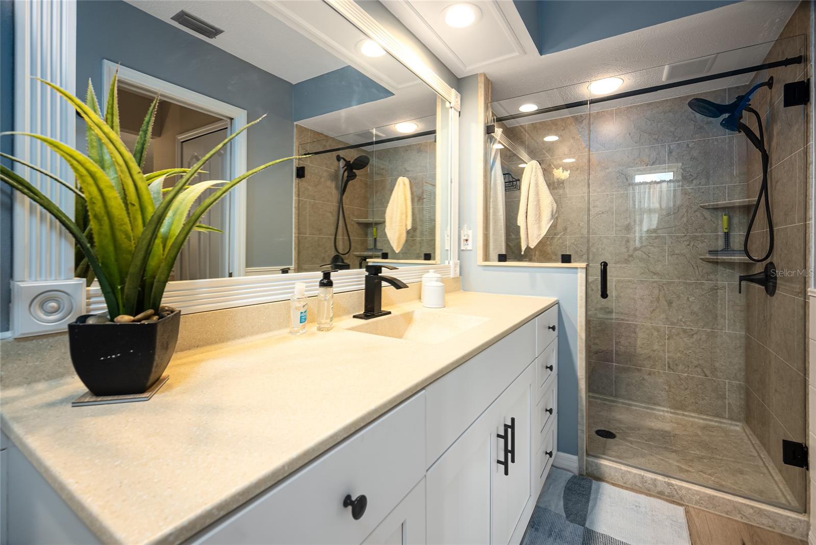 TROY LAKE - Residential