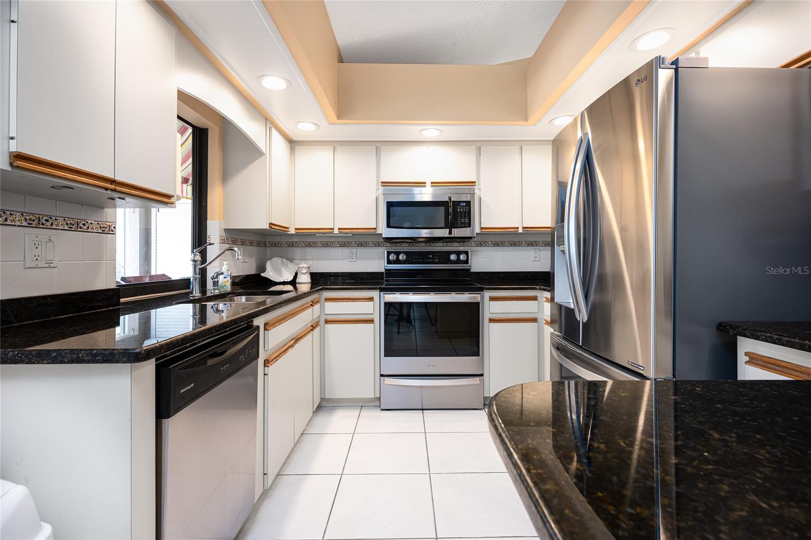 TROY LAKE - Residential