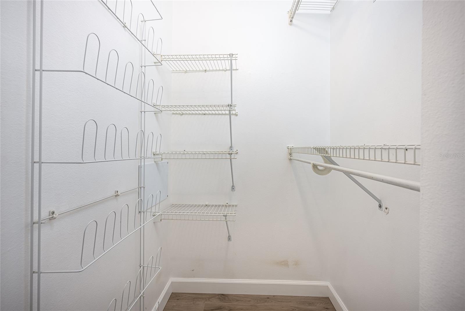 TROY LAKE - Residential