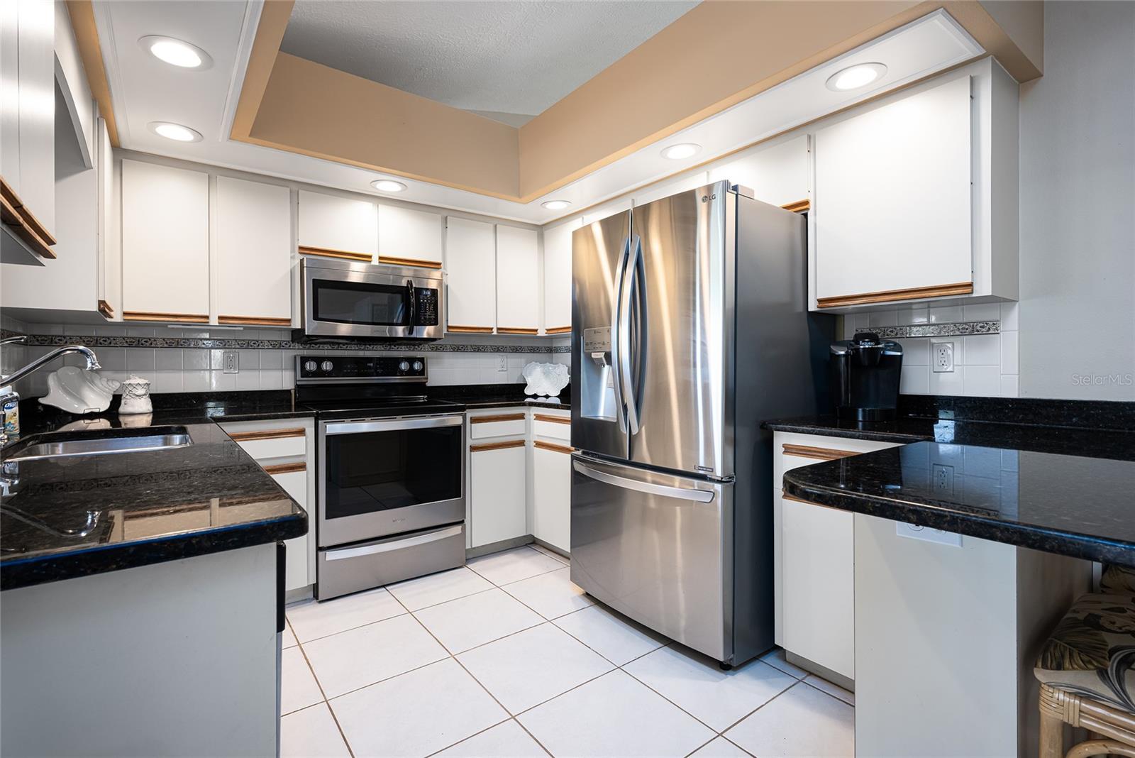 TROY LAKE - Residential