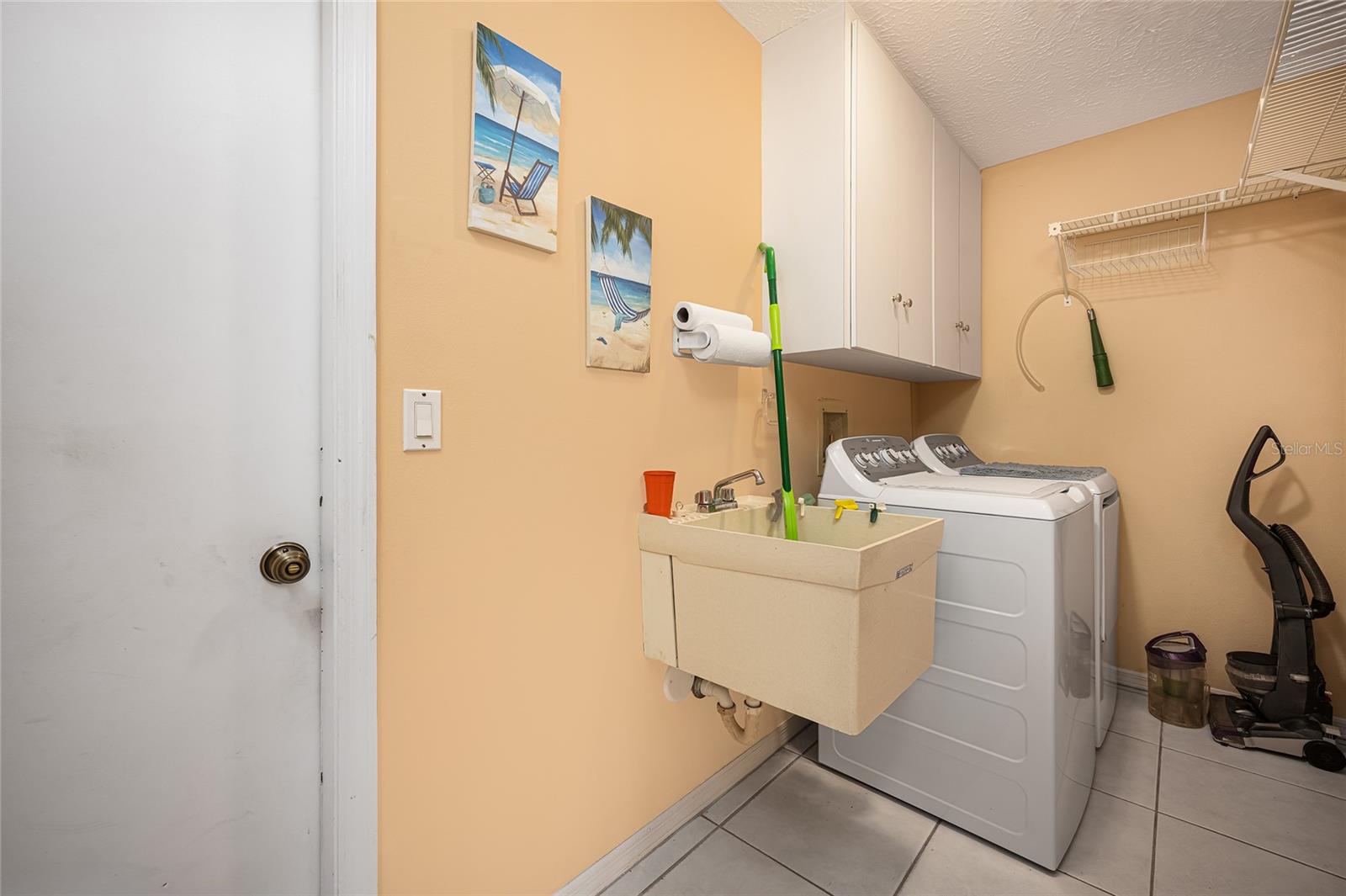 TROY LAKE - Residential