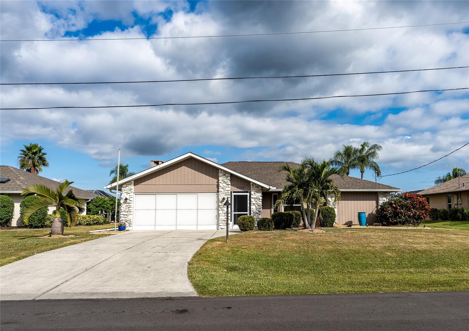TROY LAKE - Residential