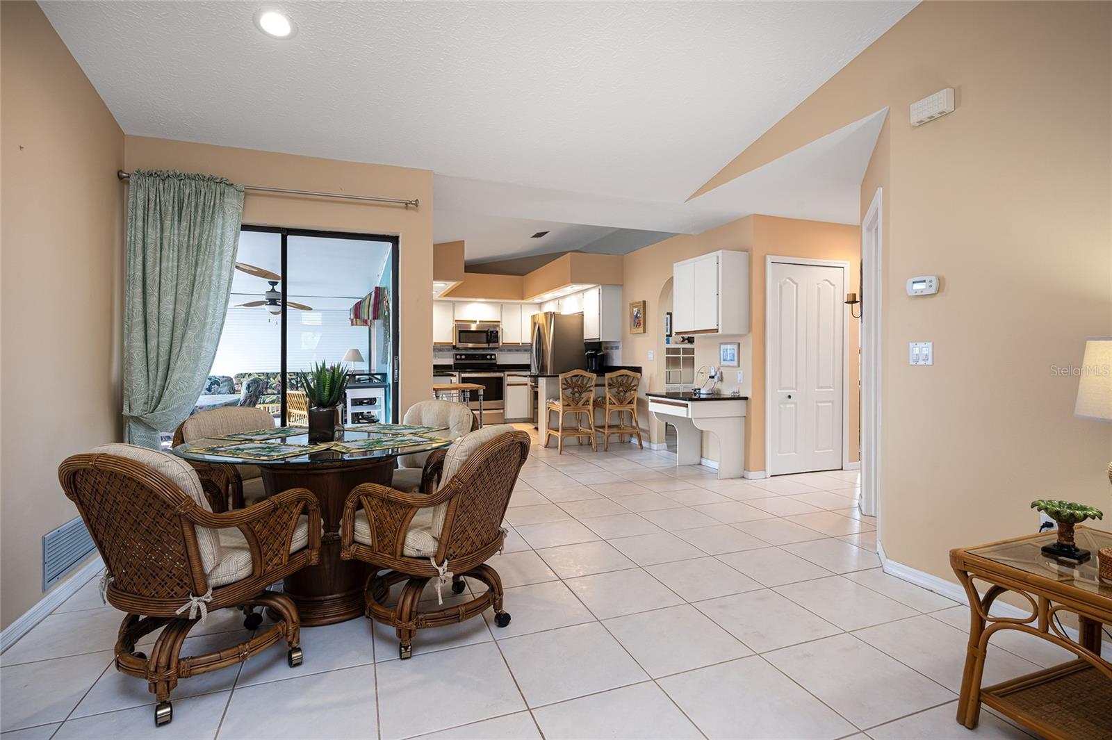 TROY LAKE - Residential