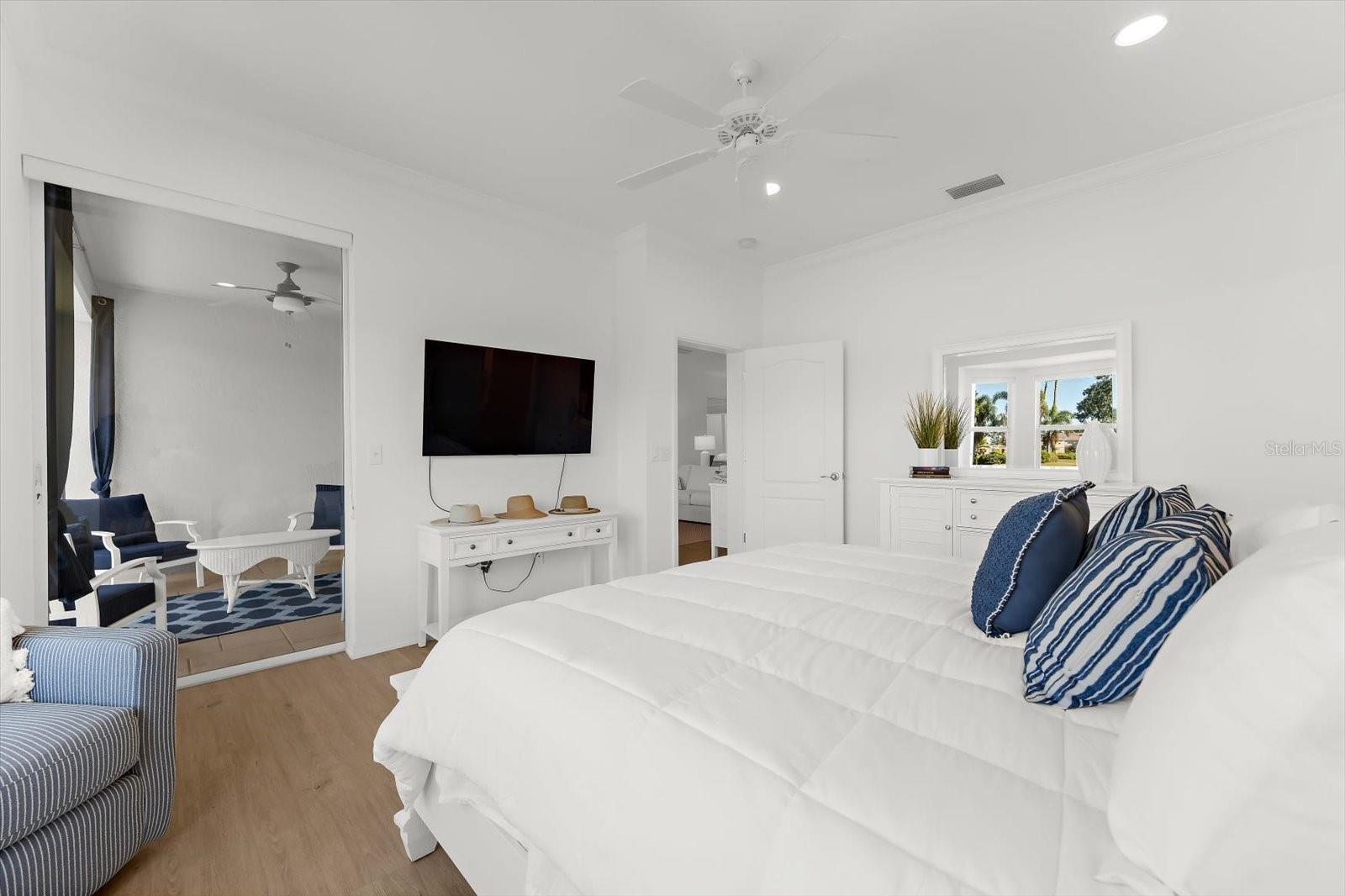 HERITAGE OAKS GOLF & COUNTRY CLUB - Residential