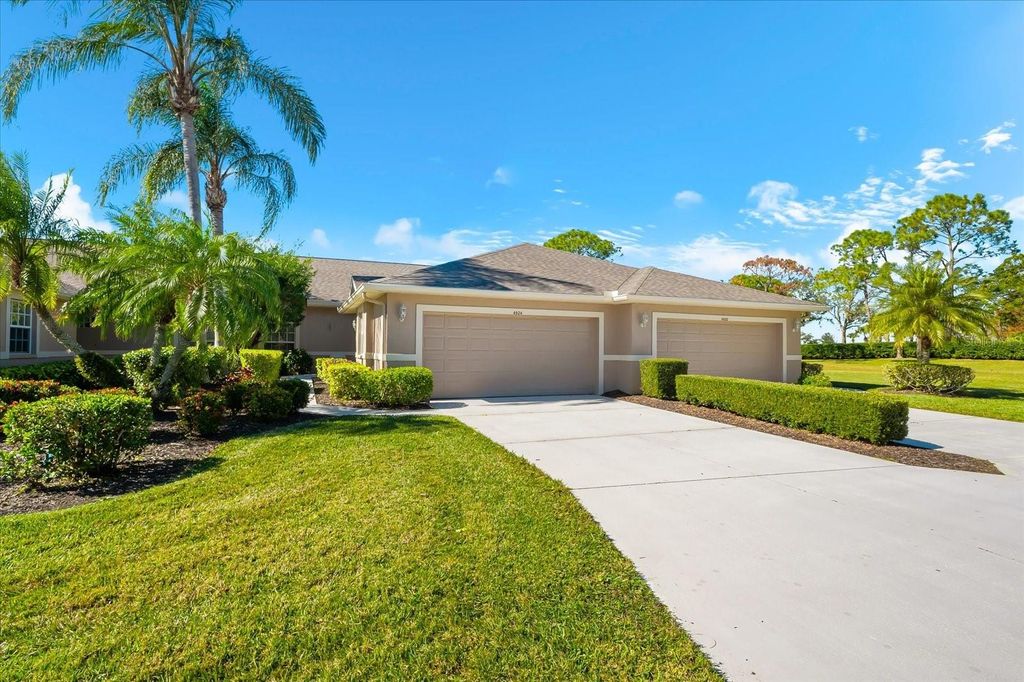Photo of 4924 Mahogany Run Avenue, Sarasota, FL 34241 (MLS # A4679597)