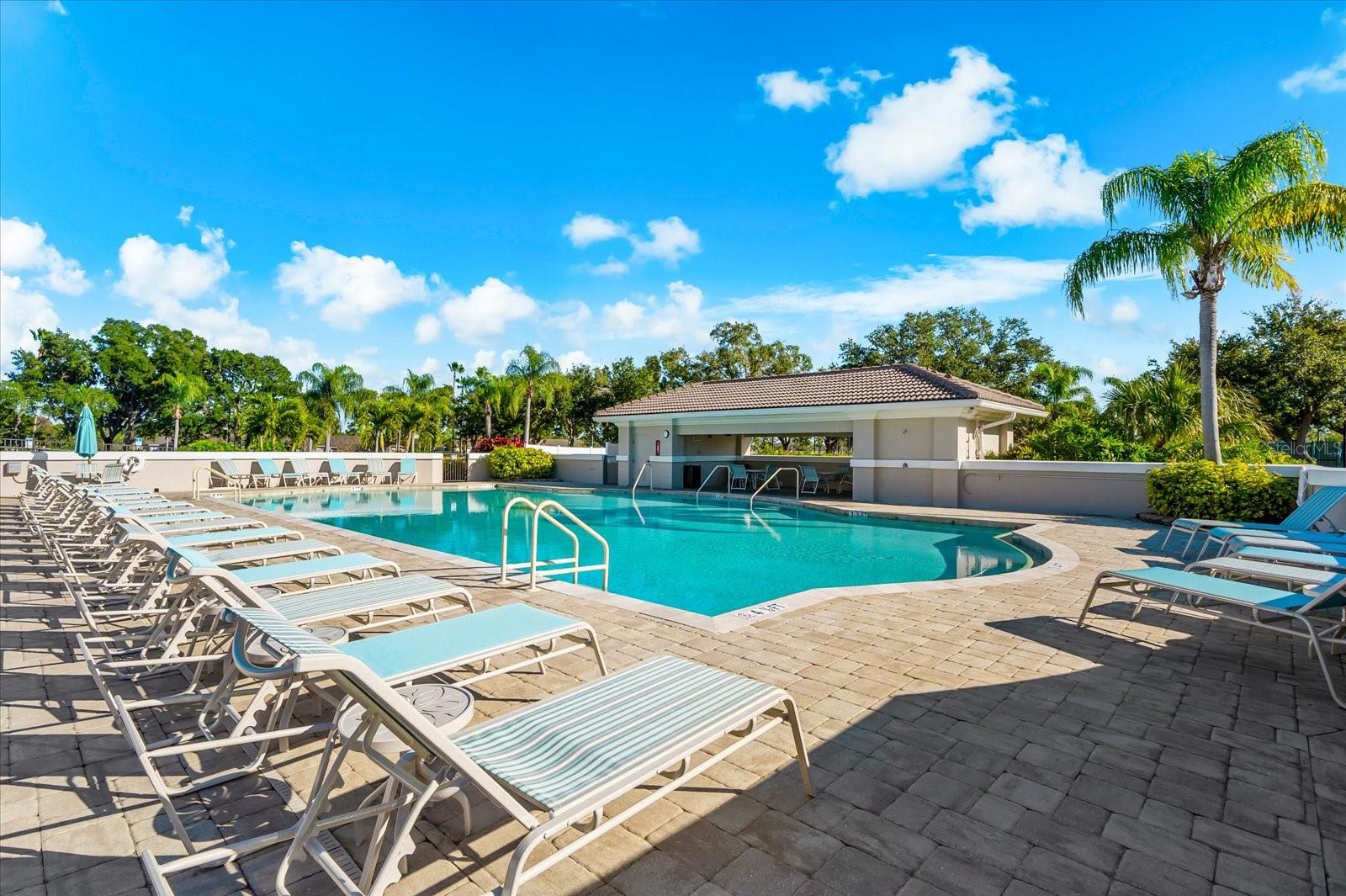 HERITAGE OAKS GOLF & COUNTRY CLUB - Residential