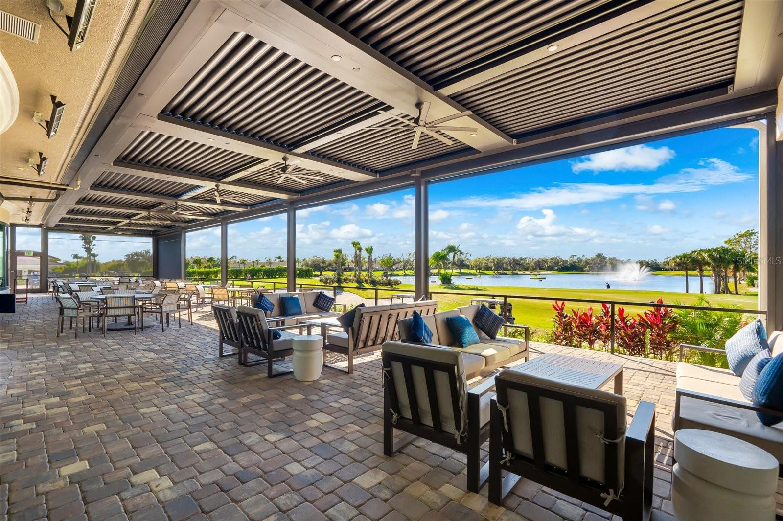 HERITAGE OAKS GOLF & COUNTRY CLUB - Residential