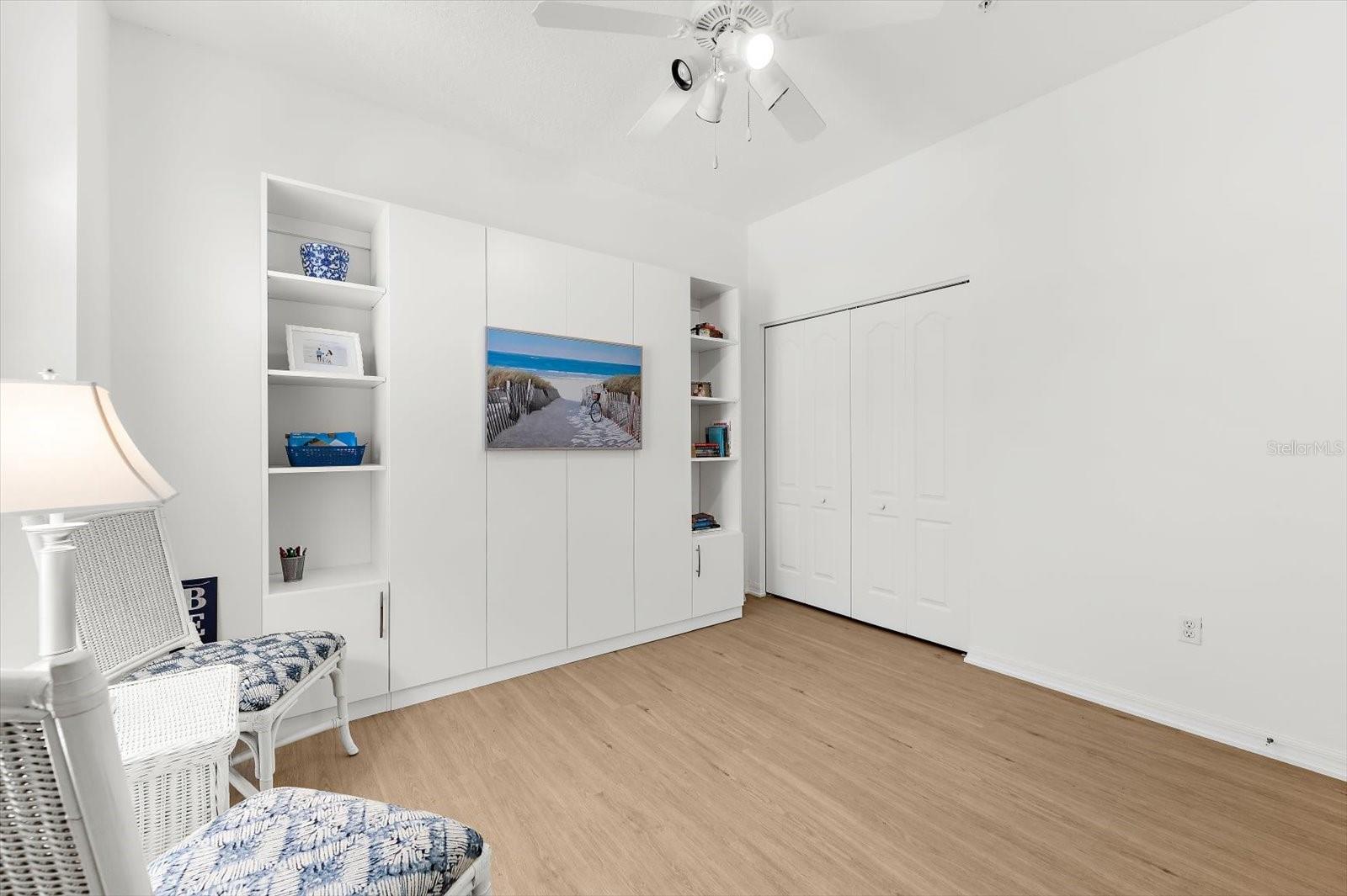 HERITAGE OAKS GOLF & COUNTRY CLUB - Residential