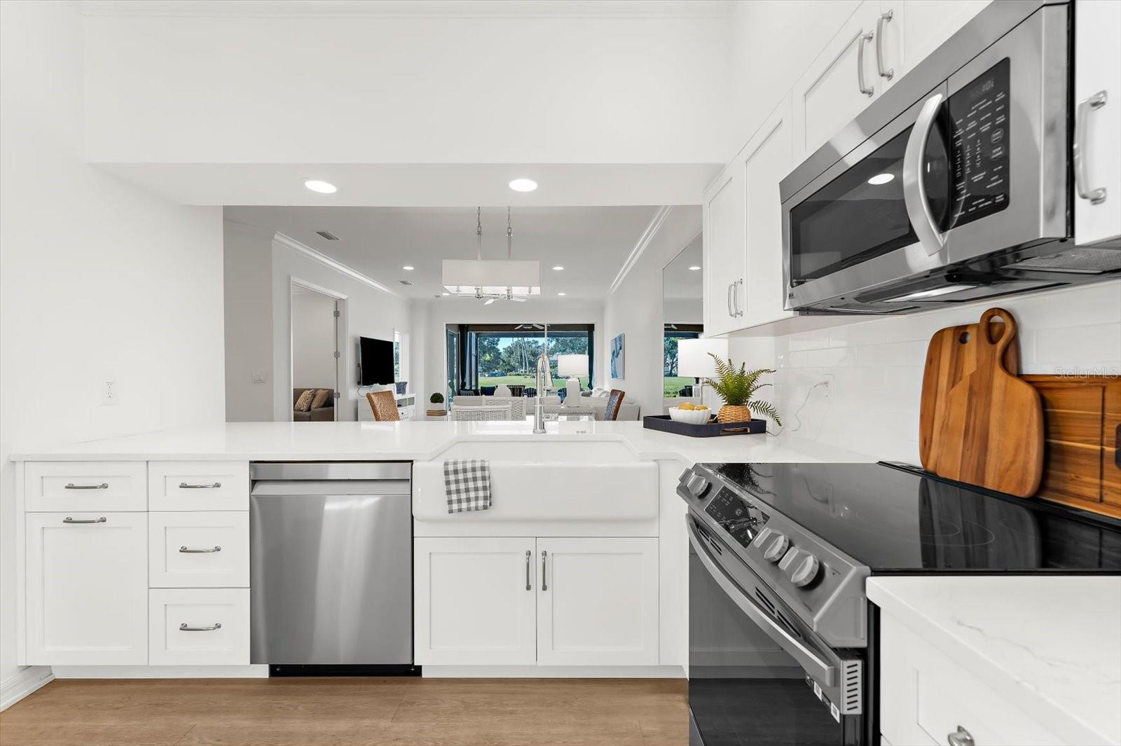 HERITAGE OAKS GOLF & COUNTRY CLUB - Residential