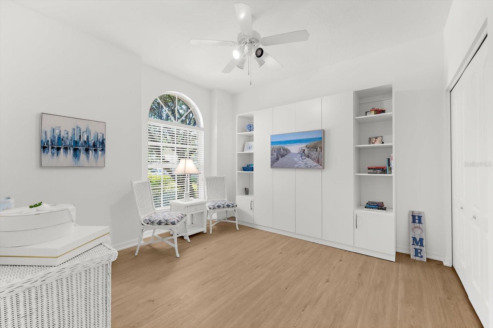 HERITAGE OAKS GOLF & COUNTRY CLUB - Residential