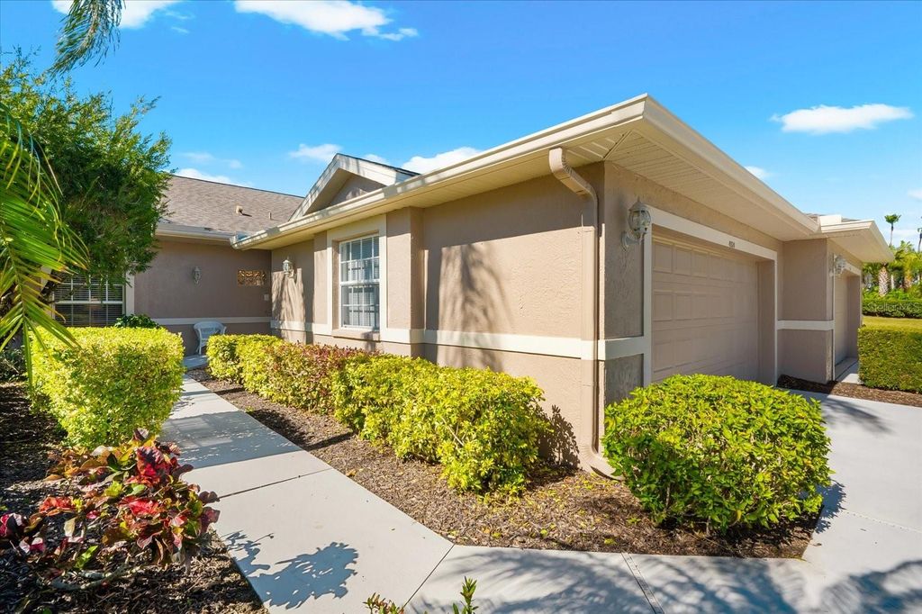 Photo of 4924 Mahogany Run Avenue, Sarasota, FL 34241 (MLS # A4679597)