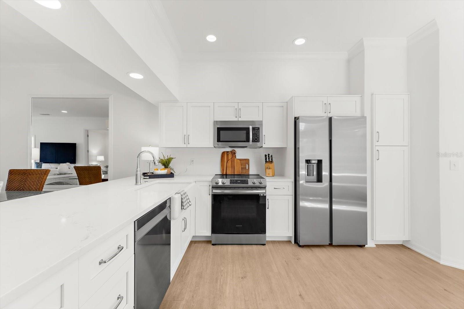 HERITAGE OAKS GOLF & COUNTRY CLUB - Residential