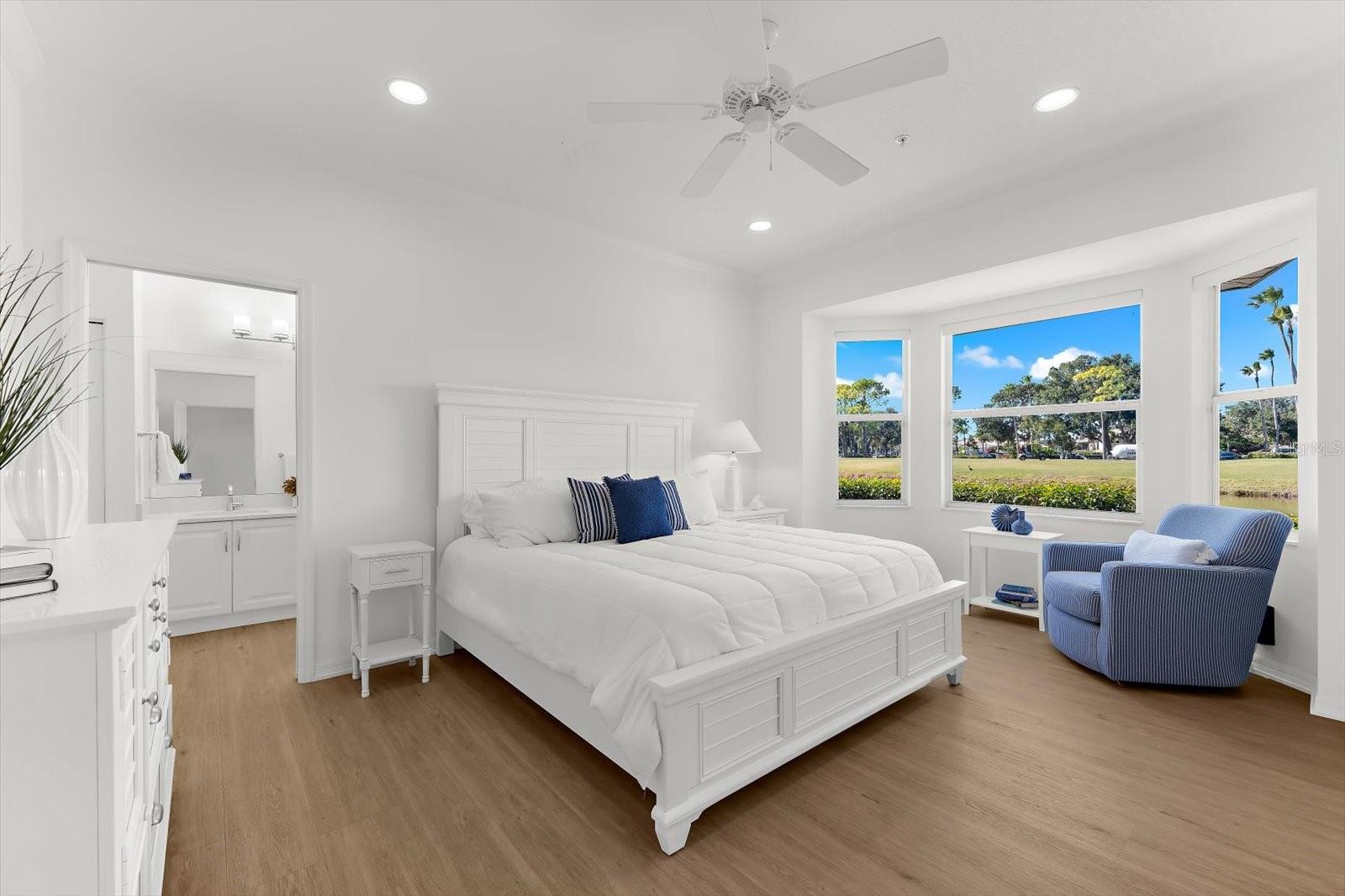 HERITAGE OAKS GOLF & COUNTRY CLUB - Residential