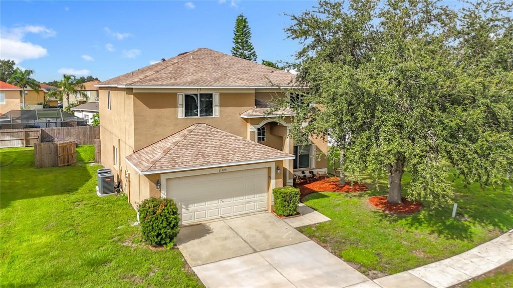 Photo of 11125 Sailbrooke Drive, Riverview, FL 33579 (MLS # TB8424968)