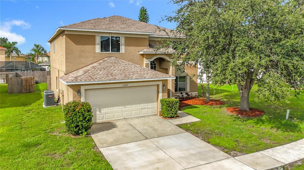 Photo of 11125 Sailbrooke Drive, Riverview, FL 33579 (MLS # TB8424968)