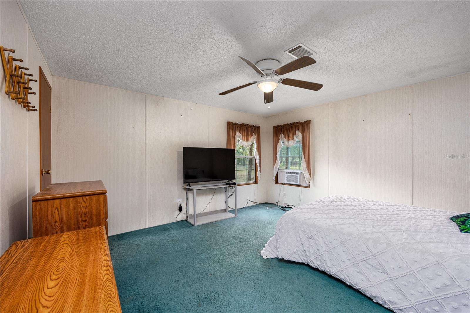 METES AND BOUNDS - Residential