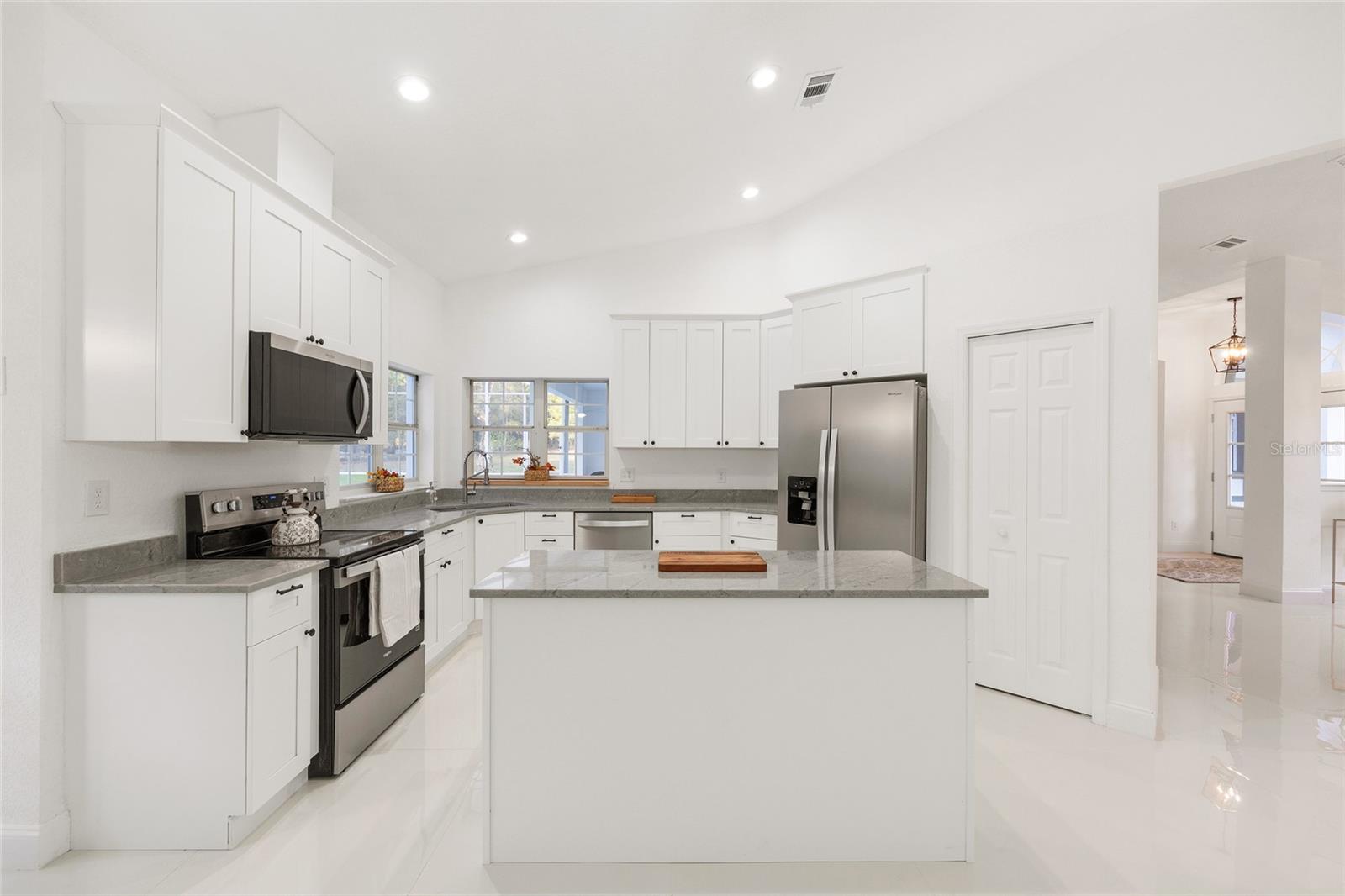 RAINBOW SPGS 04 REP - Residential