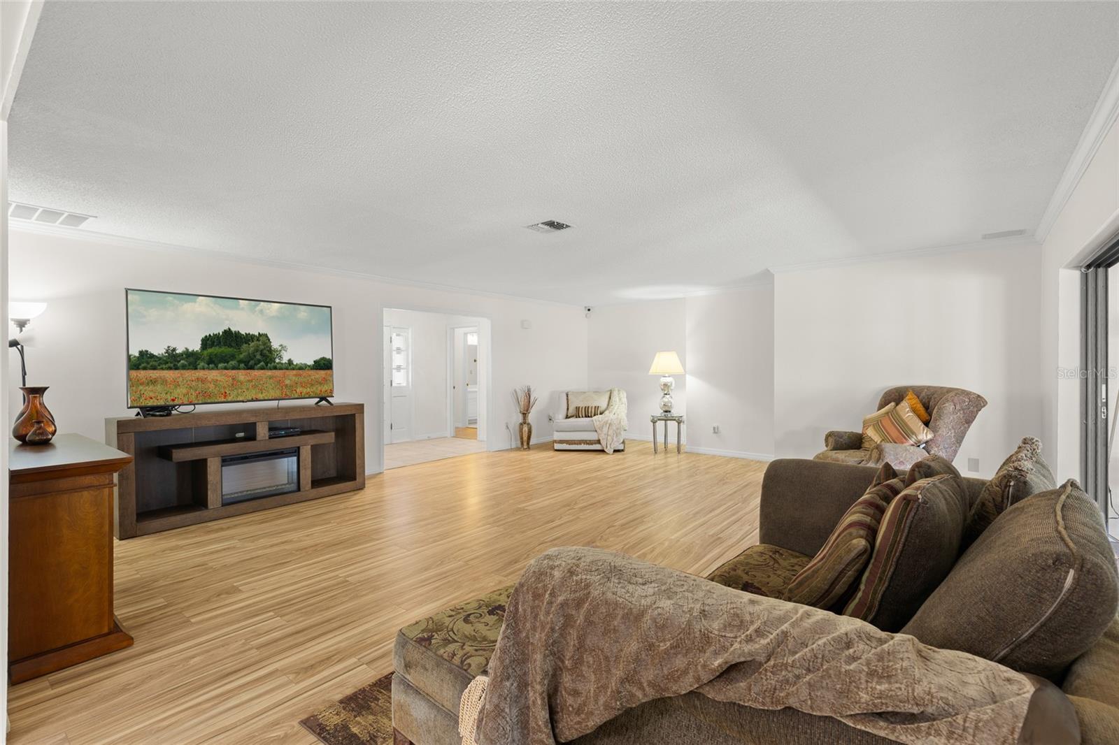 ERROL ESTATE - Residential