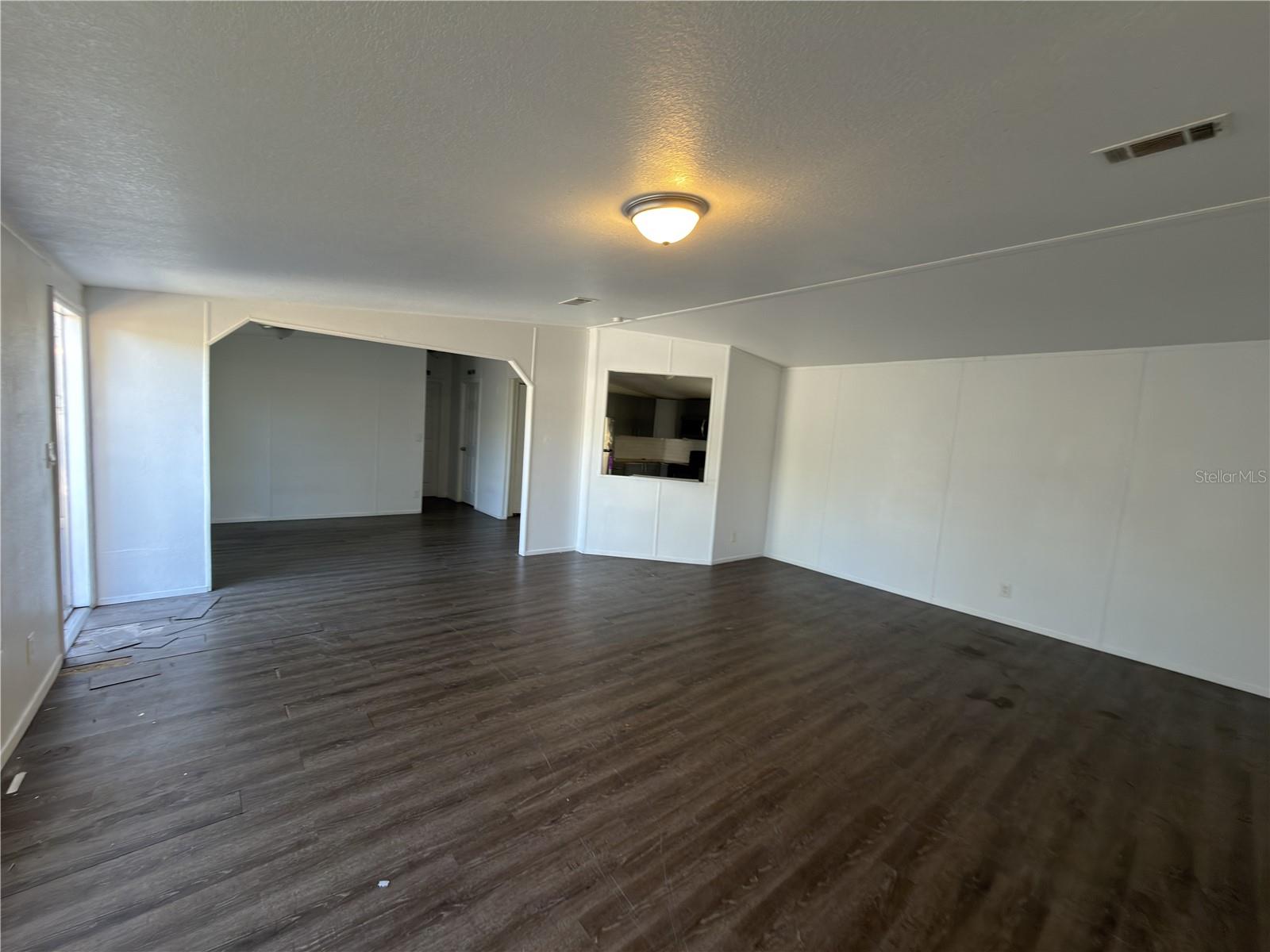 CROSS ROADS SUB - Residential Lease