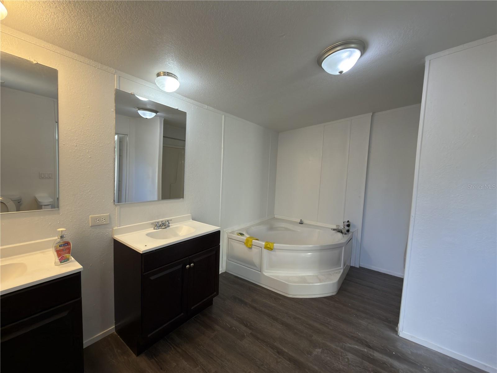 CROSS ROADS SUB - Residential Lease